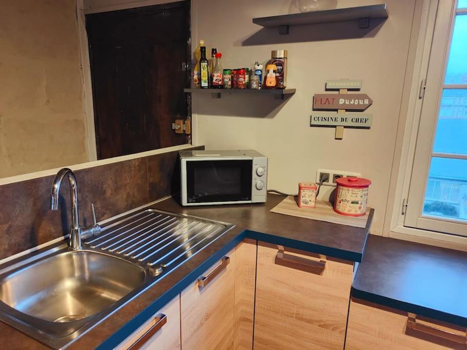 شقة Charmant Duplex Rue Colbert تور المظهر الخارجي الصورة